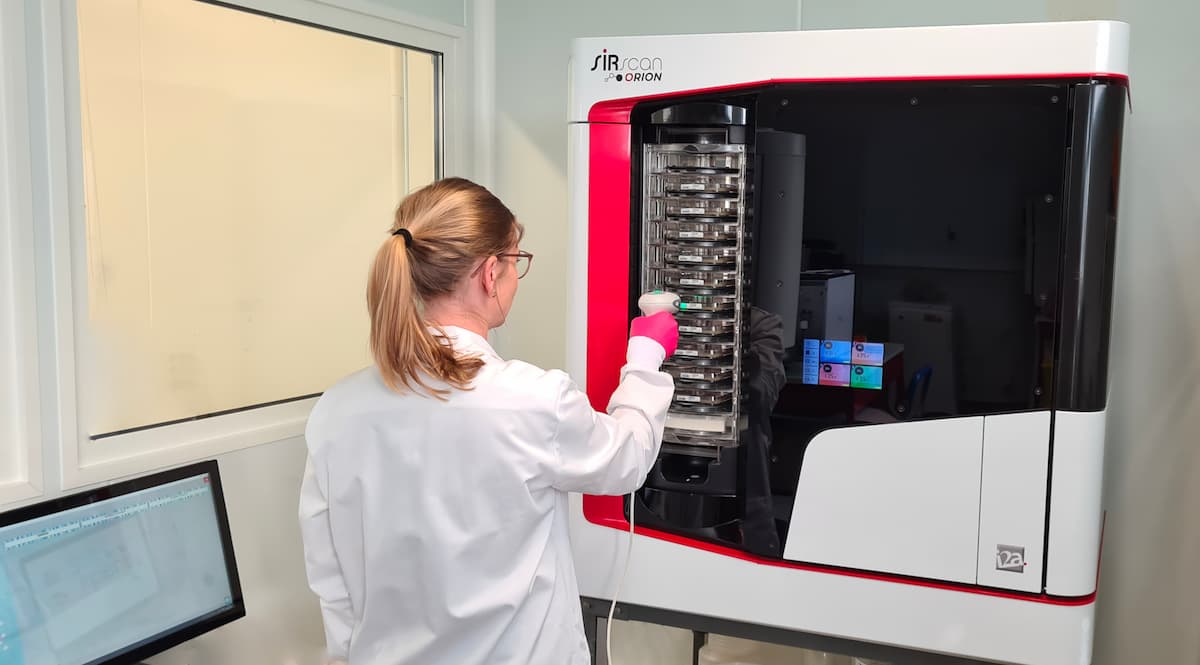 SIRscan Orion Automated Antibiogram Incubator-Reader for Agar Disc Diffusion (Kirby-Bauer) (P30D-S-ORION)
