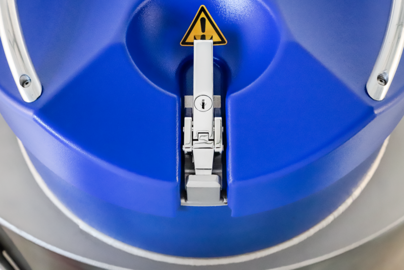 BIOSAFE 500 Narrow-Neck Liquid Nitrogen Storage Freezer (78221912)